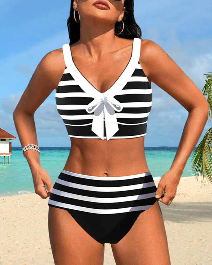 Bikini s visokim strukom i prugama
