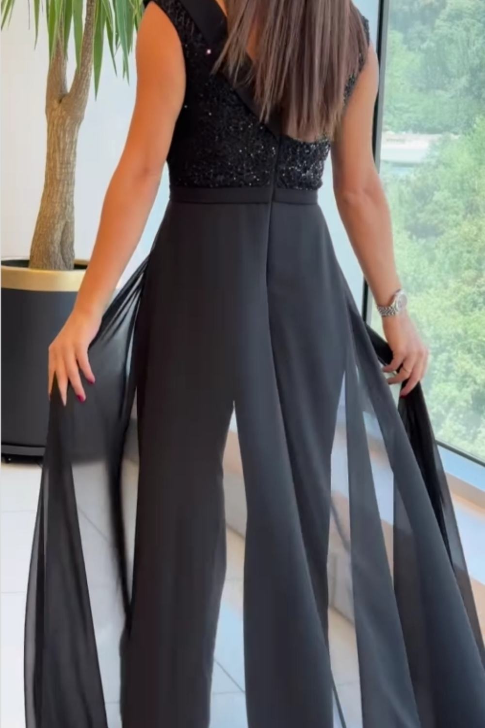 Louna - Stylish bezrukavi kombinezon