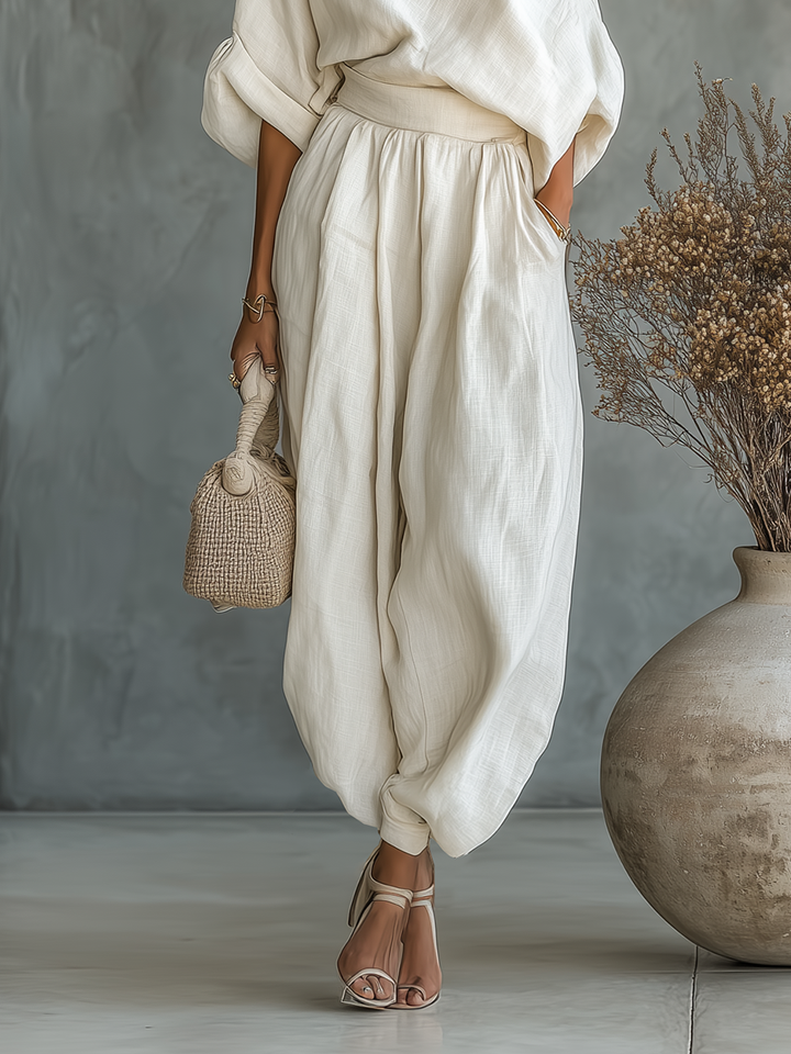 Lisa - Set s mekim topom bez ramena i tapered hlačama
