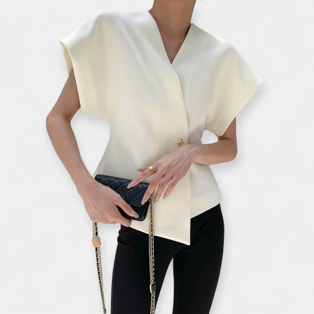 Maja – Moderan minimalistički top za svaku priliku