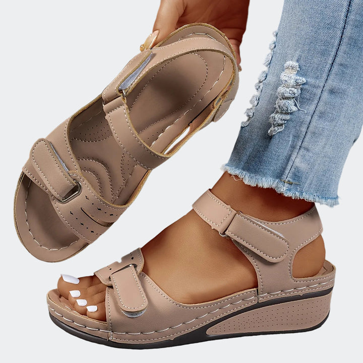 Célima - Elegantni Ergonomični Sandali