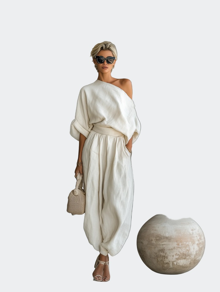 Lisa - Set s mekim topom bez ramena i tapered hlačama