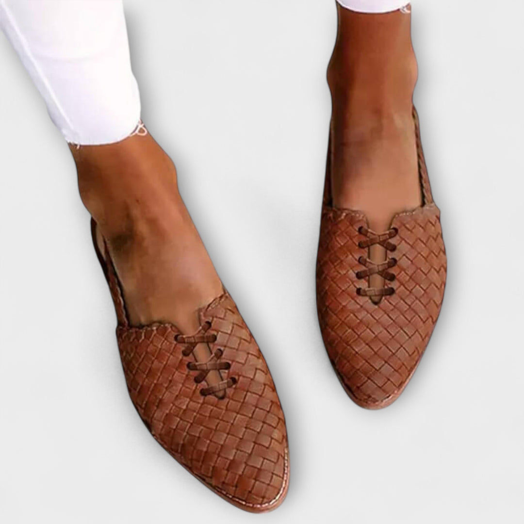 Zyra - Elegant and Comfortable Sandals
