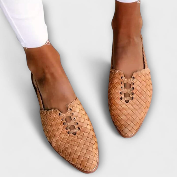 Zyra - Elegant and Comfortable Sandals
